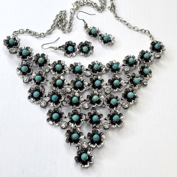 Silver Turquoise Rhinestone Flower Bib Necklace - Picture 2 of 16